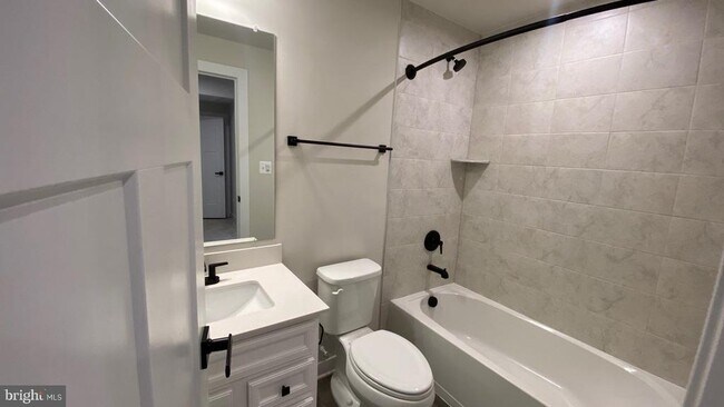 Building Photo - 2550 VERONA Pl