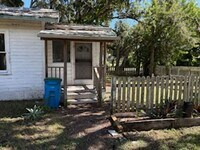 Building Photo - 3-Bedroom Home in Peaceful Malabar, FL