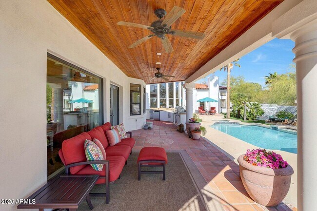 Building Photo - 8171 E Whispering Wind Dr