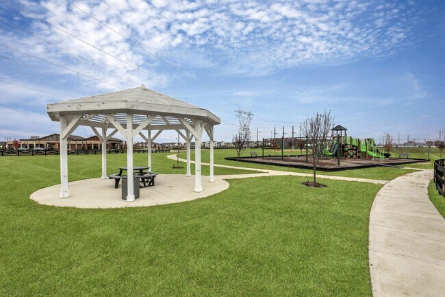 Building Photo - 3832 Old Glory Lp