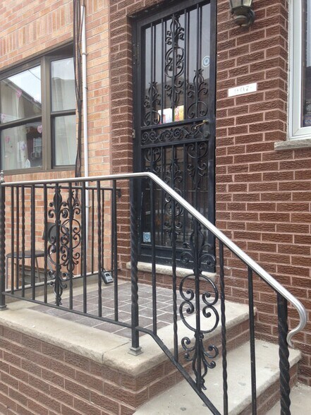 Building Photo - 907 Hoffman St