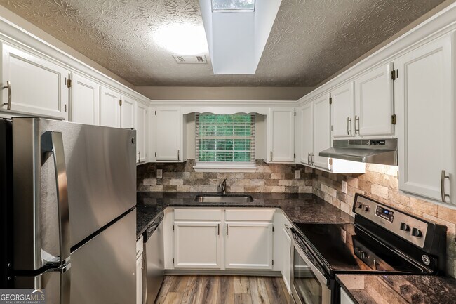 Building Photo - 1634 Riverview Ct