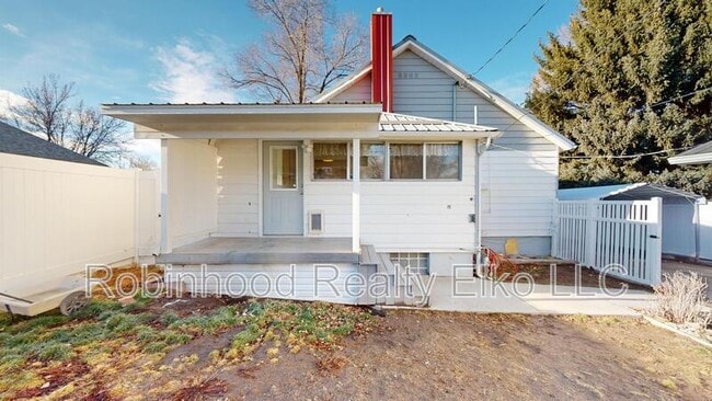 Building Photo - 454 Cedar St