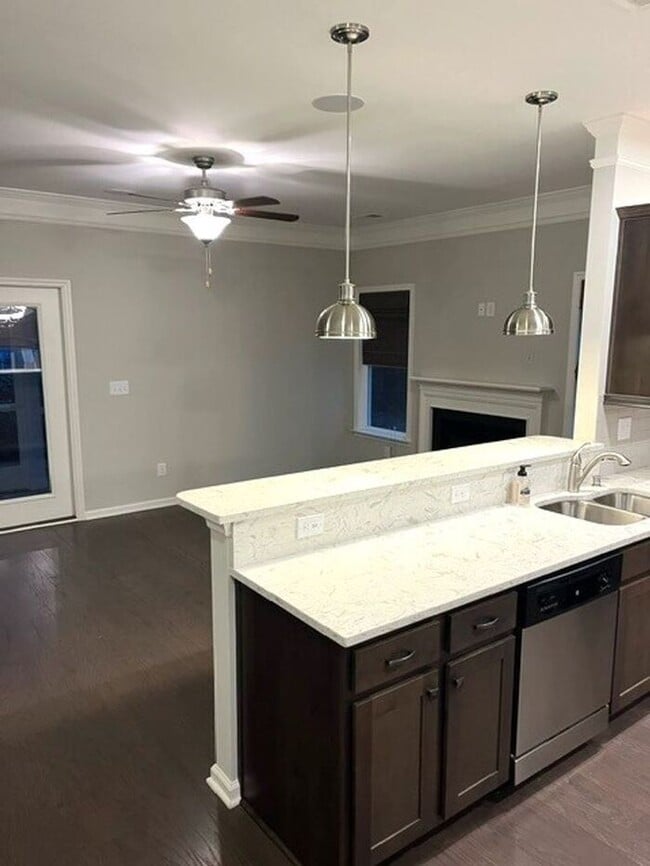 Building Photo - Coming Soon - Lovely 2 Bedroom 2.5 Bath Townhome in Goose Creek!