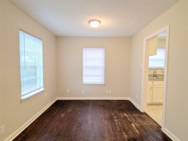 Building Photo - 505 13th St N