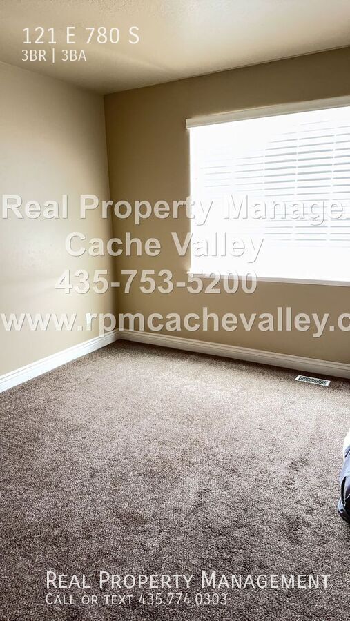 Building Photo - 121 E 780 S