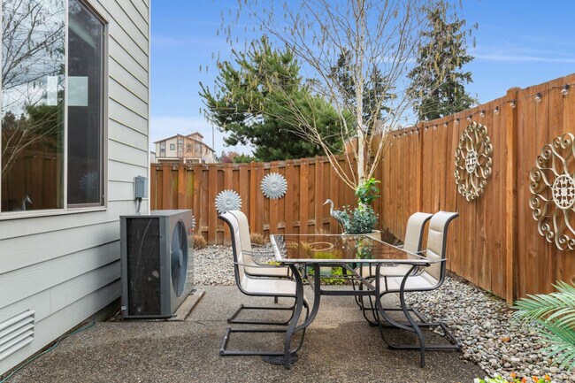 Building Photo - 9827 S 229th Pl