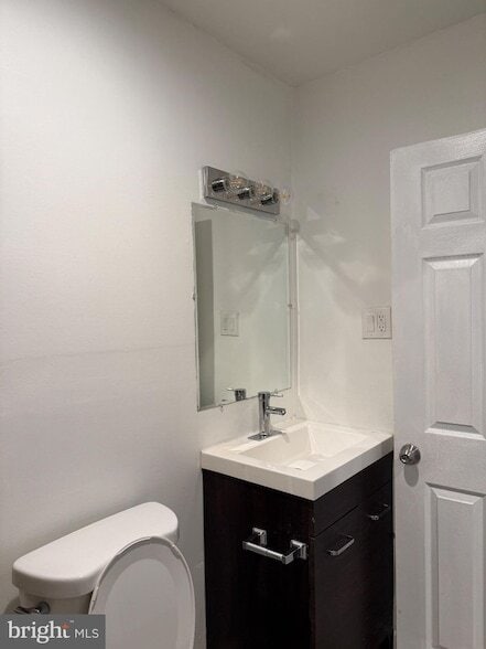 Building Photo - 720 Pine St