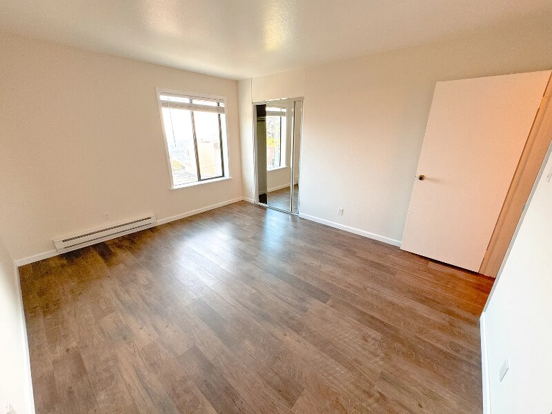 Building Photo - 150 Gardenside Dr