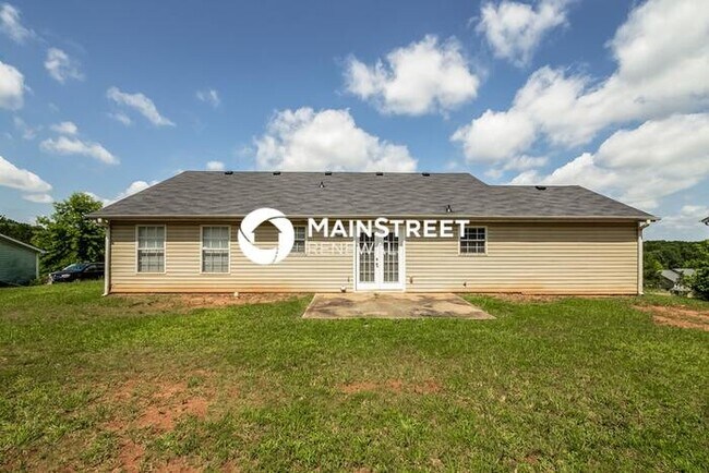 Building Photo - 3 Bedroom Pet-Friendly Home in Covington, ...