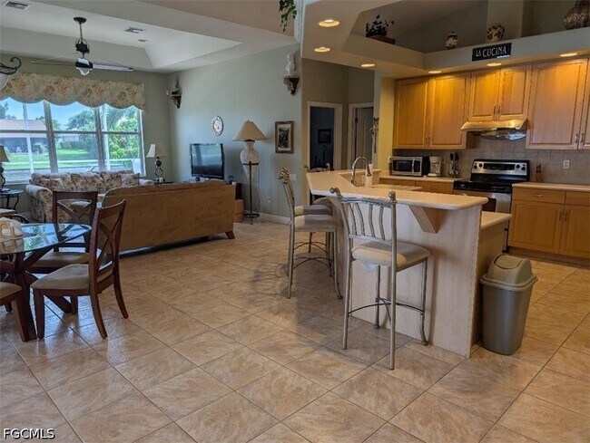 Building Photo - 161 SE 17th St