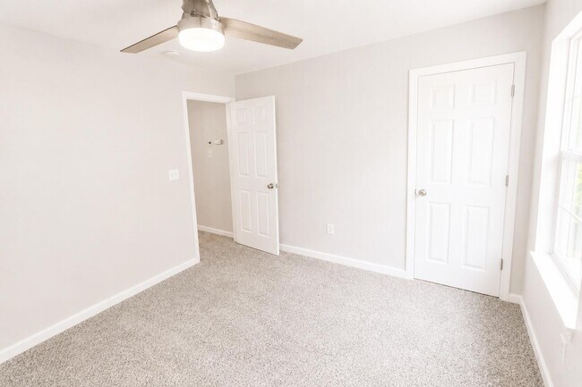 Building Photo - 5318 Godas Cir