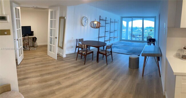 Building Photo - 5401 Collins Ave
