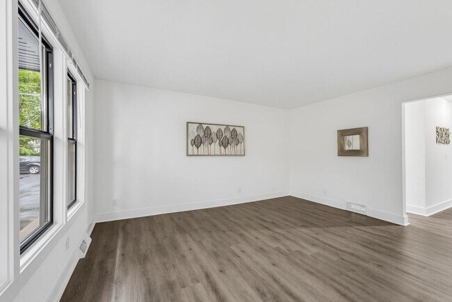 Building Photo - 2034 S 81st St