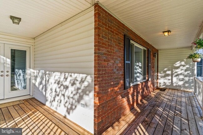 Building Photo - 22045 Clipper Dr