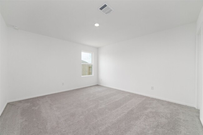 Building Photo - 3064 Huntersville Dr