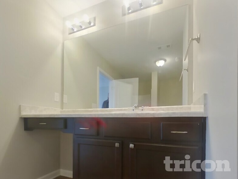 Building Photo - 24 Dusty Dr