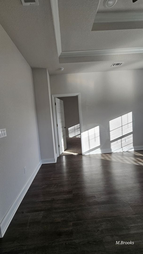 Building Photo - Beautiful home in Grand Oaks Village, Lake...