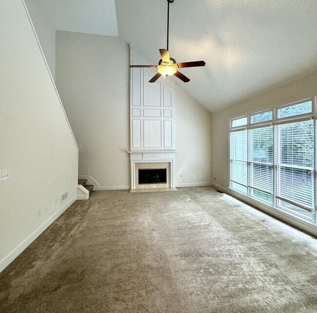 Building Photo - 125 Witheridge Dr