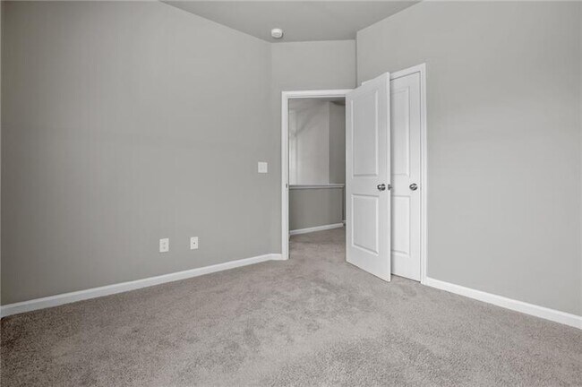Building Photo - 1153 Chester Wy