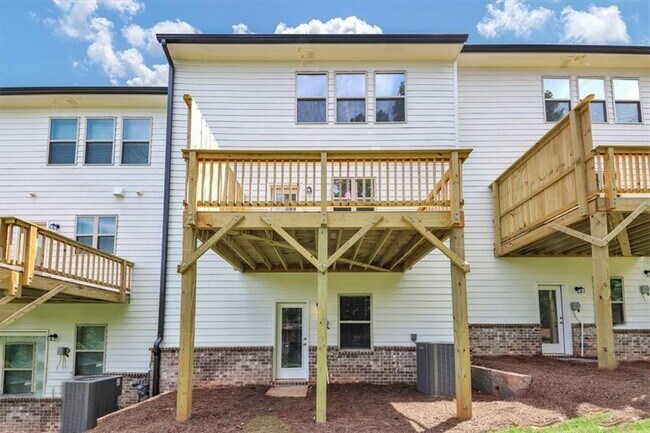 Building Photo - 136 Matson Run SW