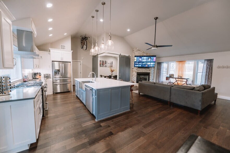 Building Photo - 2104 Almand Dr