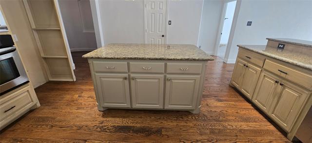 Building Photo - 2009 Stone River Blvd