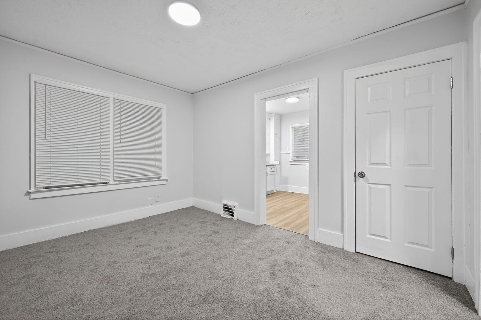 Building Photo - 16189 San Juan Dr