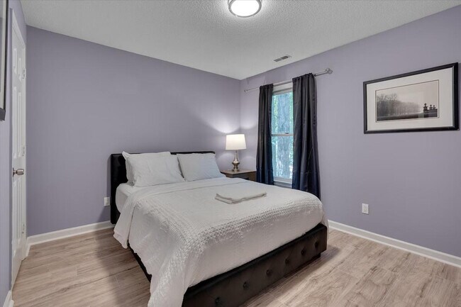 Building Photo - 4423 American Dr