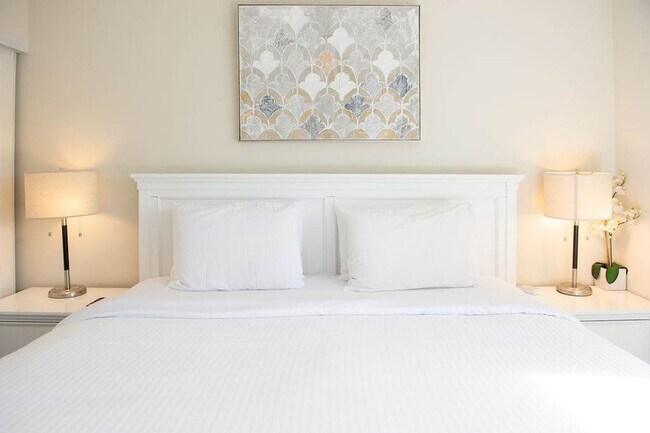 Building Photo - 12202 N 60th St