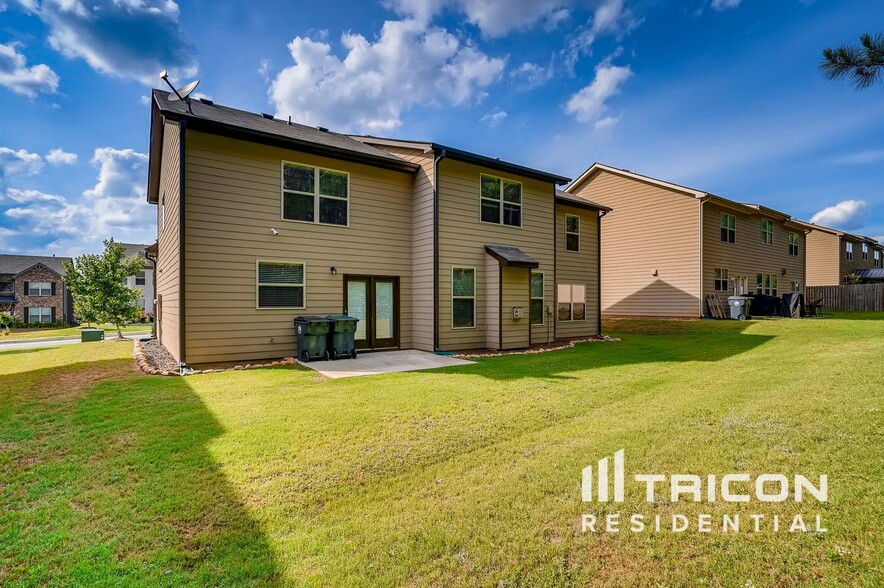 Building Photo - 2737 Cove View Ct SE
