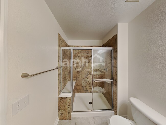 Building Photo - 6078 E 137th Ave