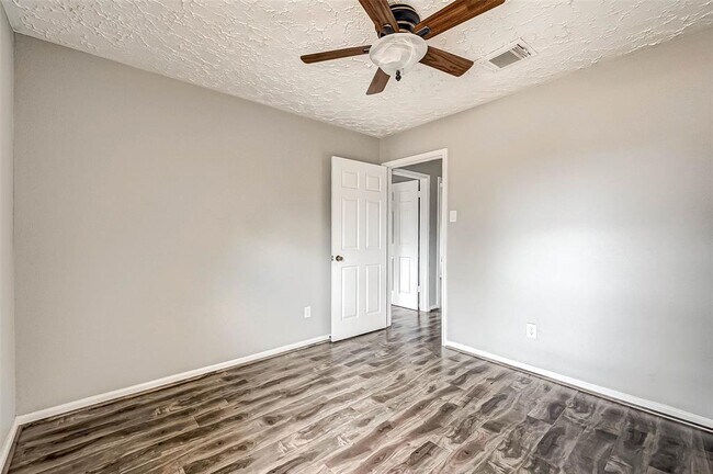 Building Photo - 14110 Taco Ct