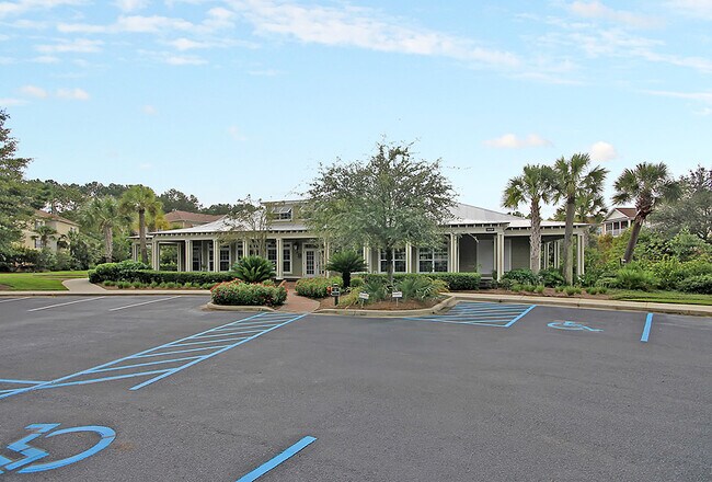 Building Photo - 1817 Basildon Rd