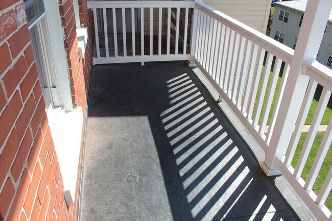 Building Photo - Semi Detached