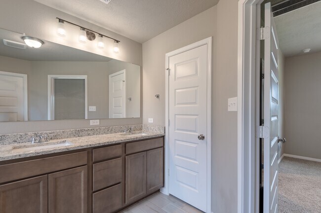 Building Photo - 3722 Sage Ln
