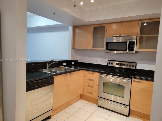 Building Photo - 140 S Dixie Hwy