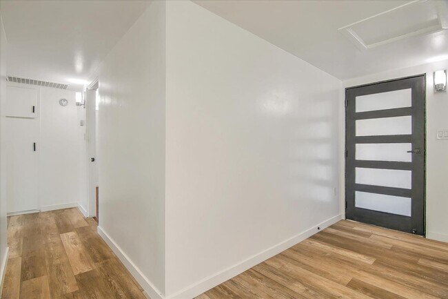 Building Photo - 6513 Corbin Ave