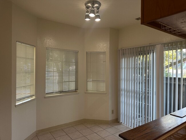 Building Photo - 3501 Richmond Blvd