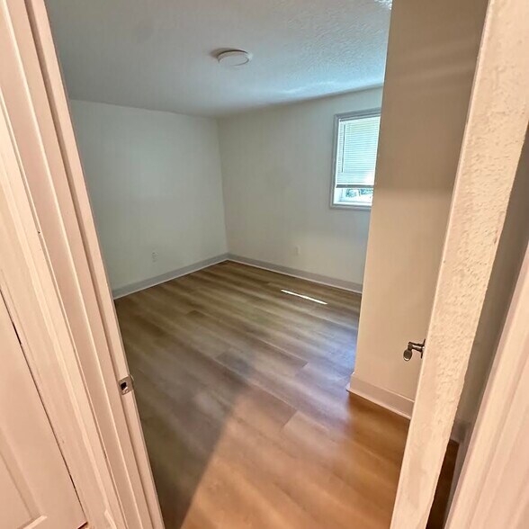 Building Photo - 3540 Oleander St