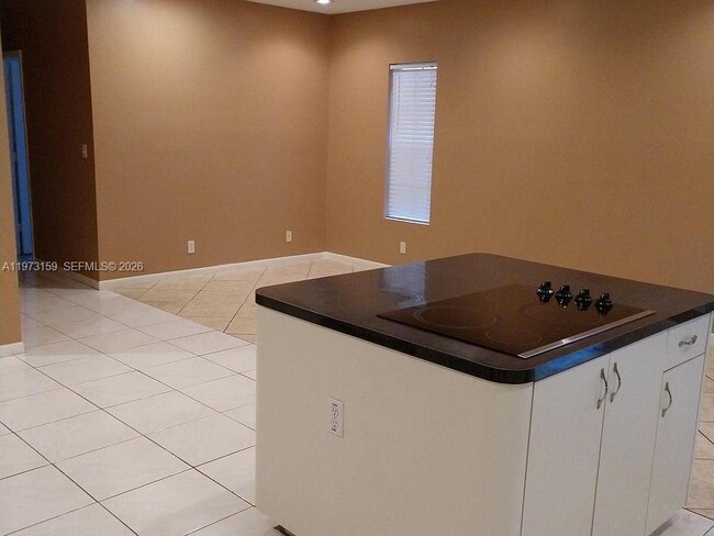 Building Photo - 2436 Raleigh St