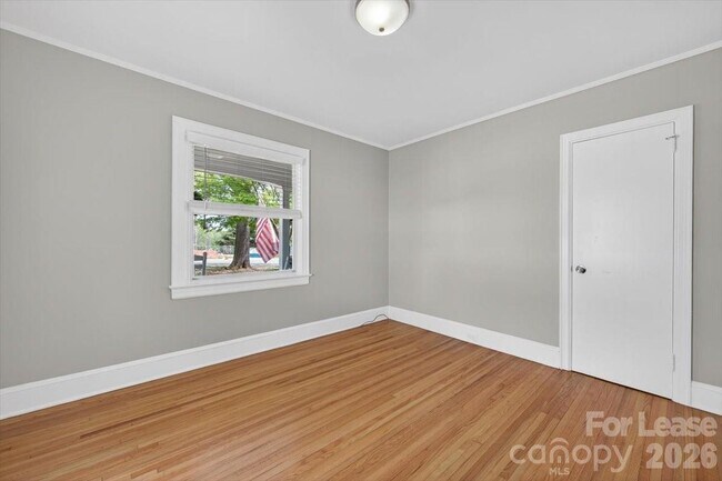 Building Photo - 3920 Haven Dr