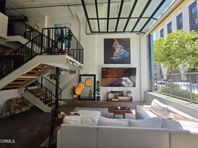 Building Photo - 200 N San Fernando Rd