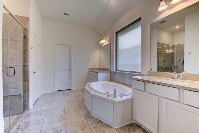 Building Photo - 32311 Noble Crk Dr