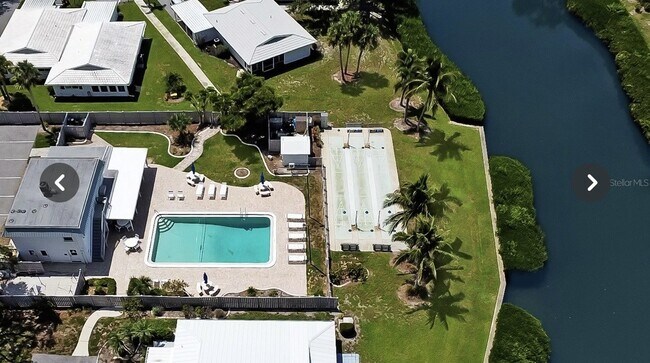 Building Photo - 214 Fair Winds Dr