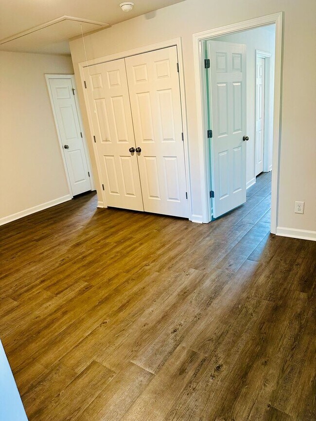 Building Photo - 12596 Waterbury Way