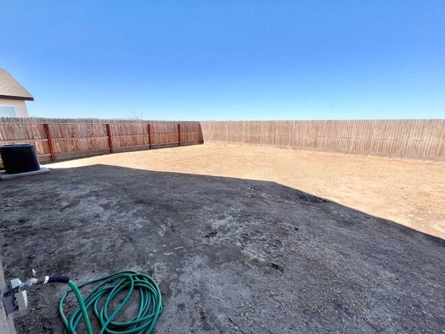 Building Photo - Spacious 4 Bedroom Home  – Solar & Pest Co...