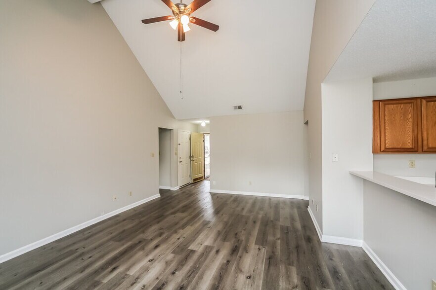 Building Photo - 7107 Puddin Ln
