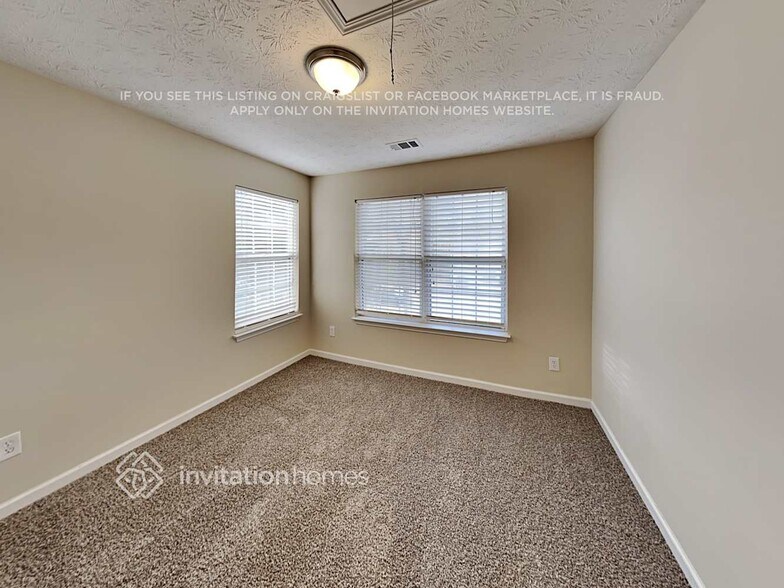 Building Photo - 5755 Woodstone Dr