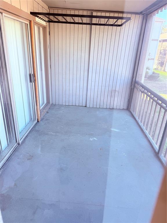 Building Photo - 6519 W Newberry Rd